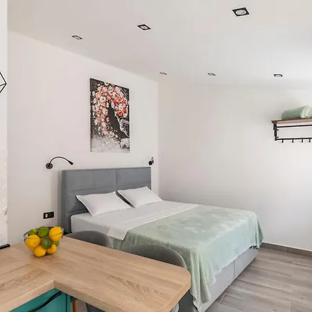 Sweet&cozy Studio With Patio * Split
